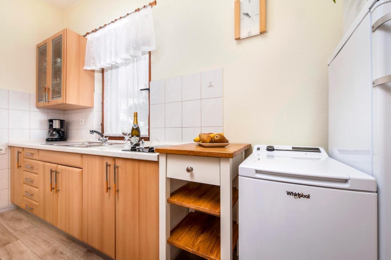 Apartments Sandra Rovinj Extérieur photo