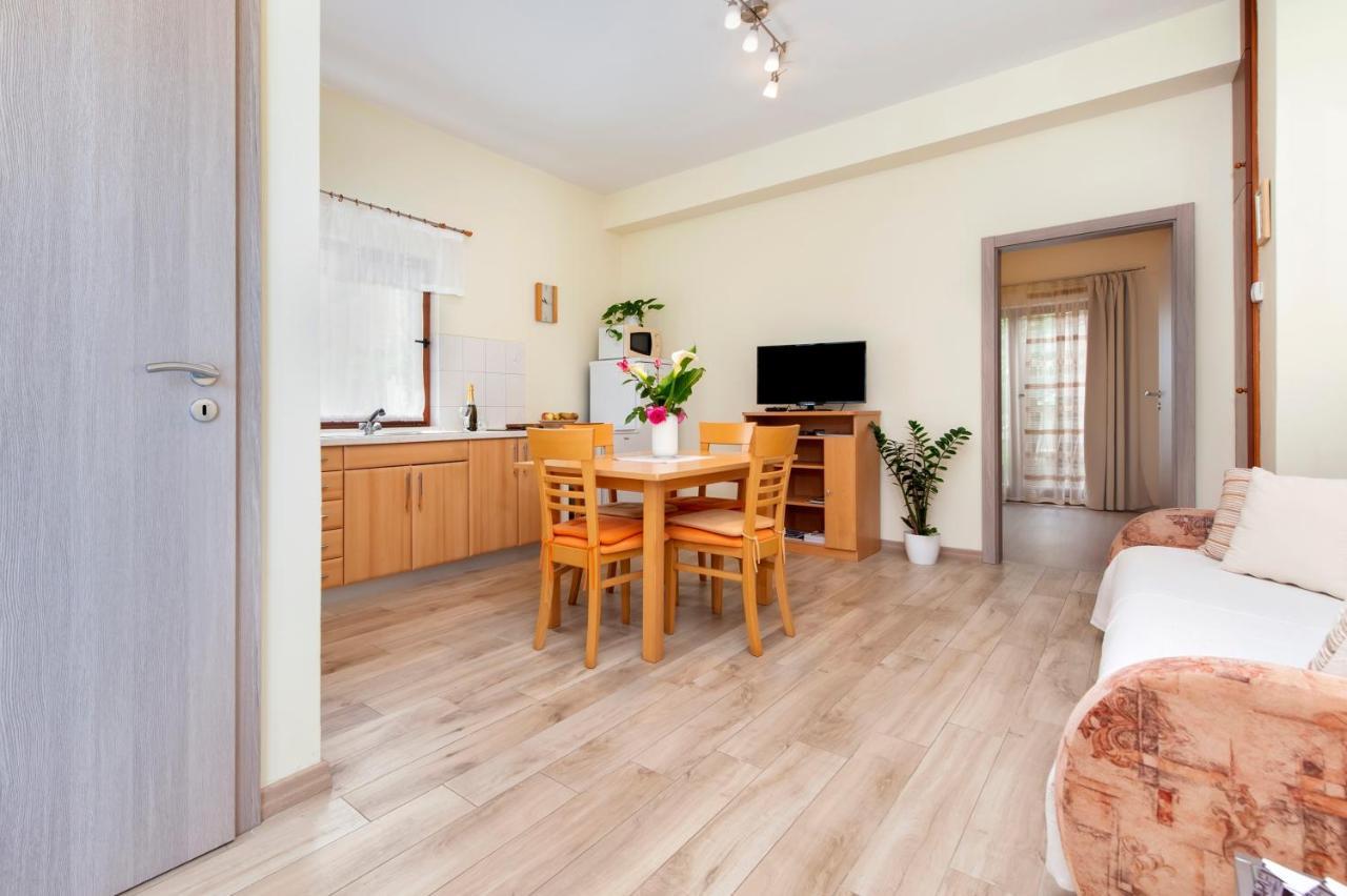 Apartments Sandra Rovinj Extérieur photo