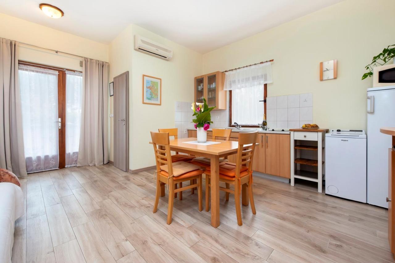 Apartments Sandra Rovinj Extérieur photo