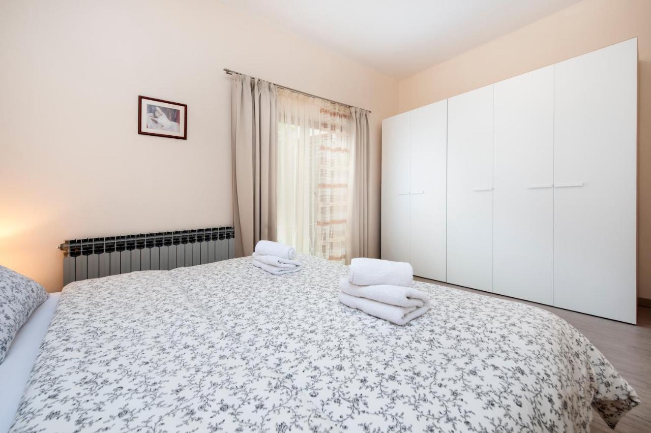 Apartments Sandra Rovinj Extérieur photo