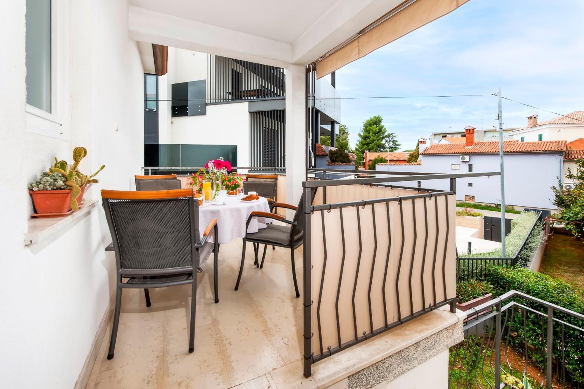 Apartments Sandra Rovinj Extérieur photo