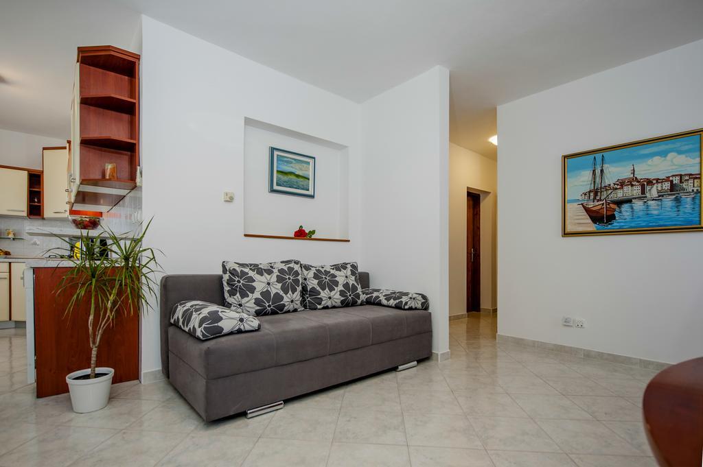 Apartments Sandra Rovinj Extérieur photo